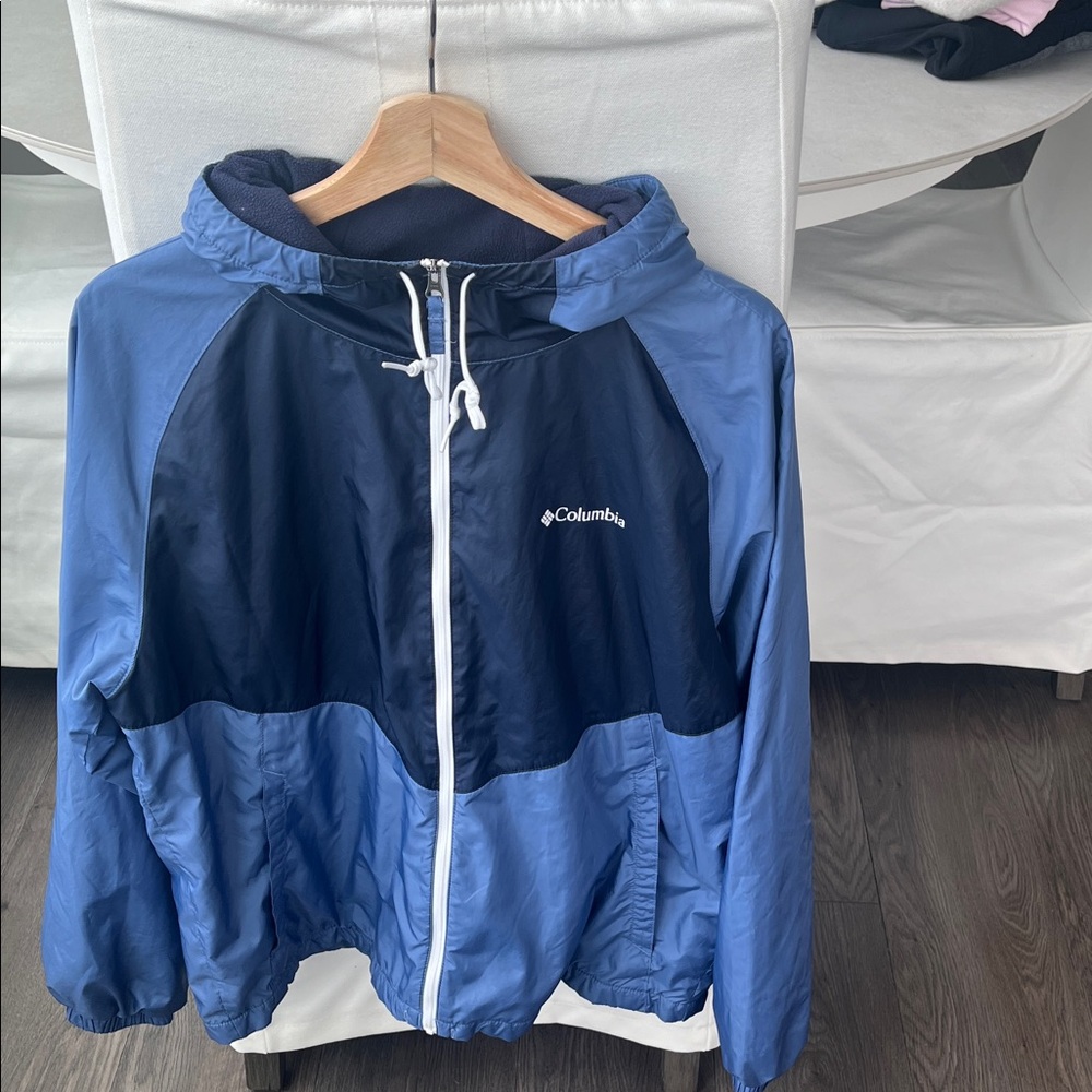 Columbia Navy and Light Blue Hooded Windbreaker Jacket
